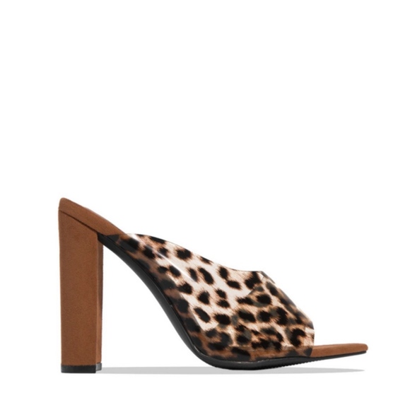 LAST PAIR SIZE 8 !!! “CASSIE" Mule - Leopard - Picture 3 of 4
